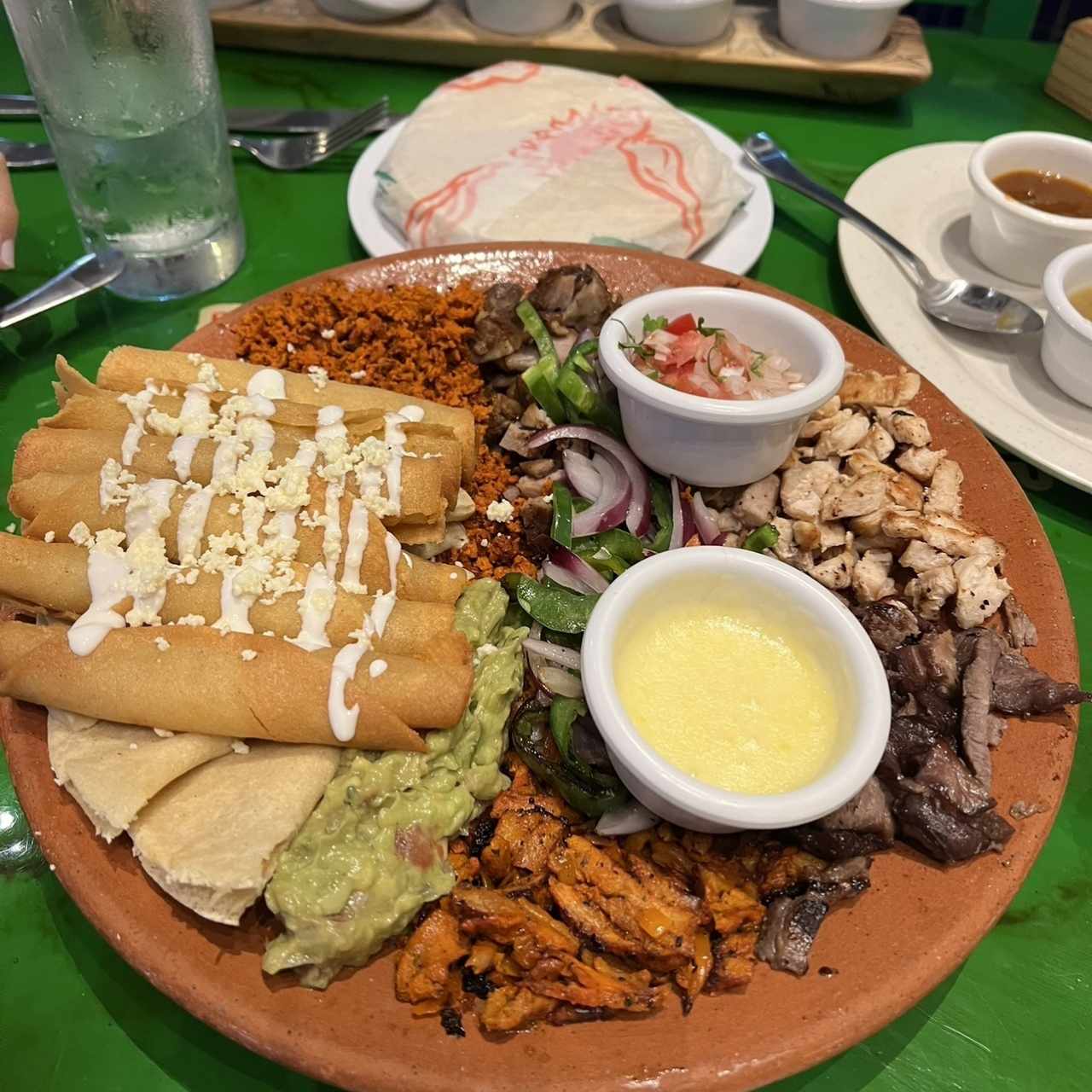 Platos - Bandeja Tacontento