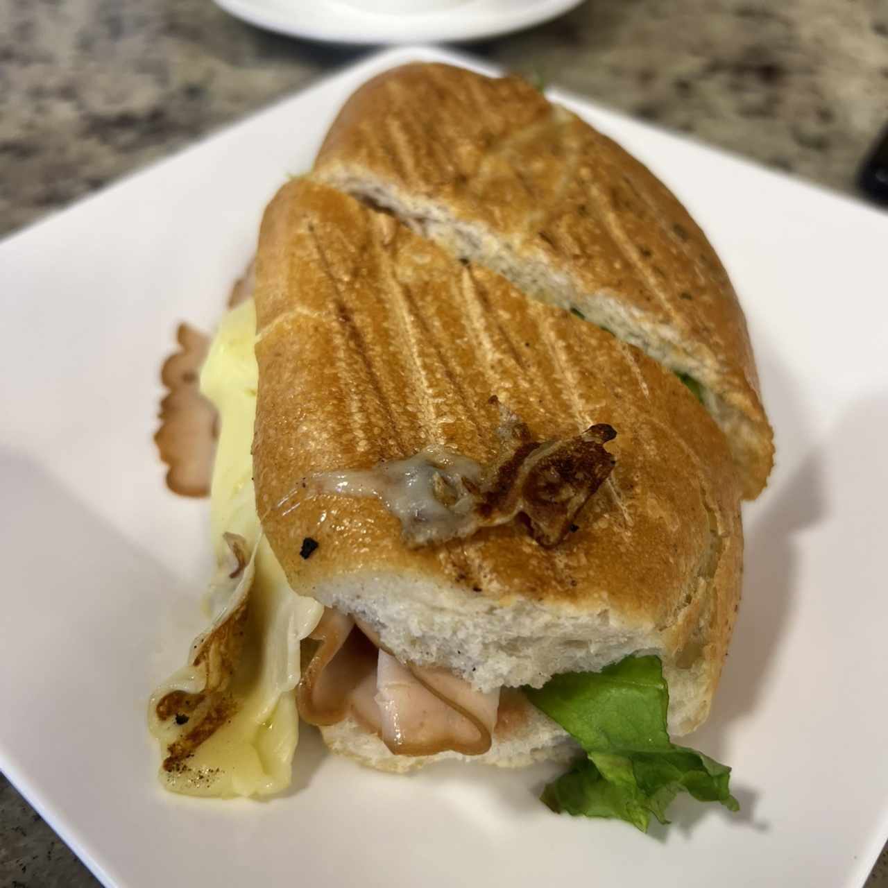 emparedado de jamon de pavo
