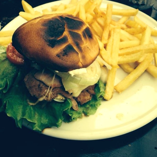 Chivito con papas