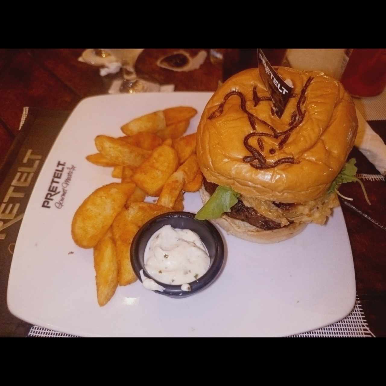 HAMBURGUESAS - PACHOS BURGUER
