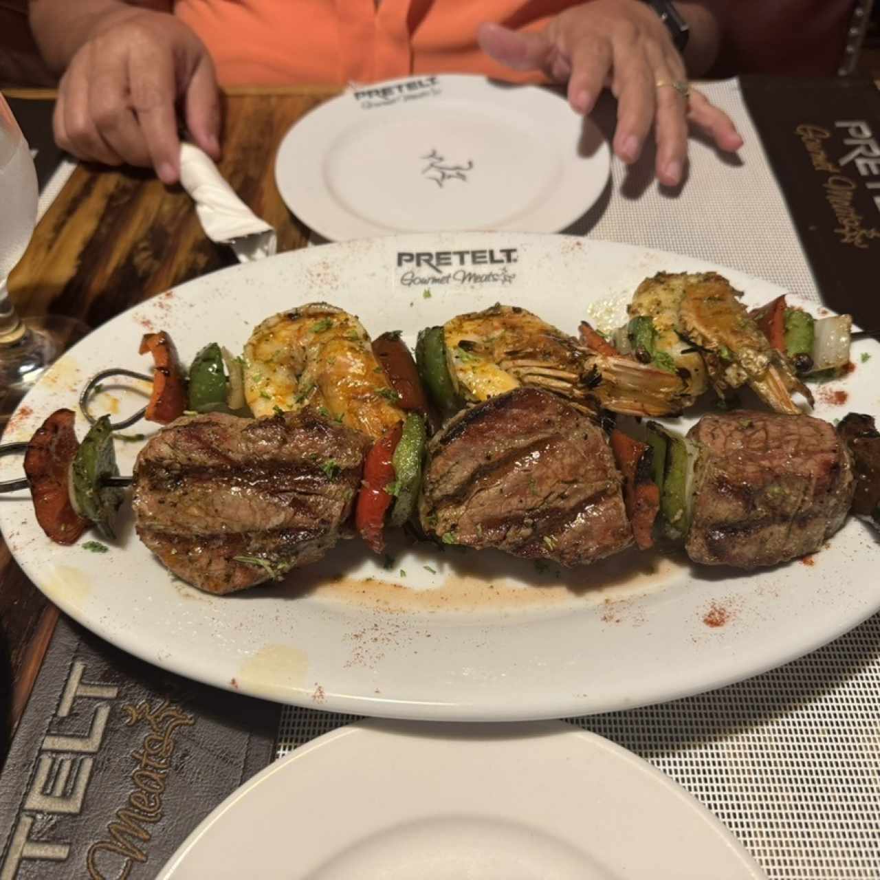 BROCHETA MAR Y TIERRA