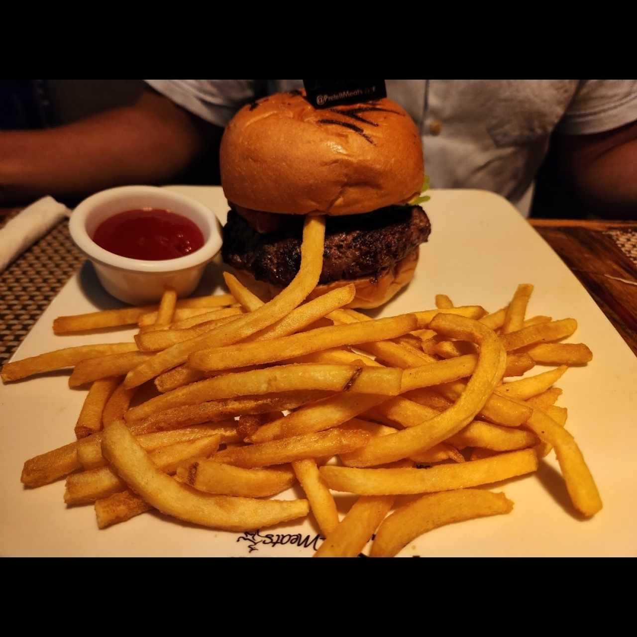 HAMBURGUESAS - PACHOS BURGUER