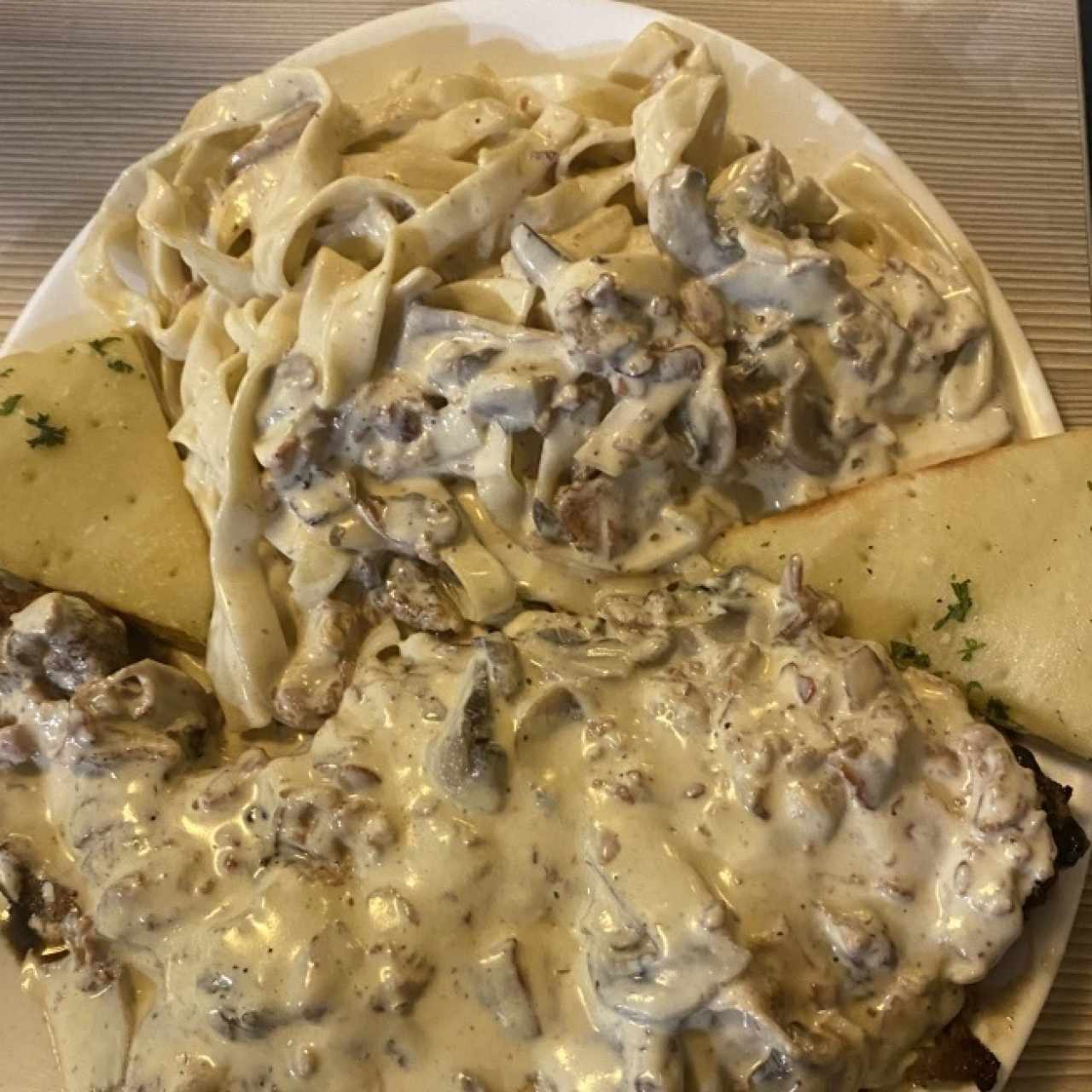 Steak en crema de Oporto