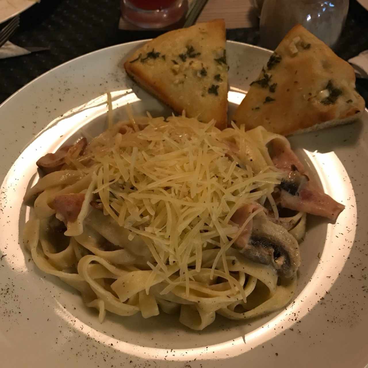 Excelente atención♥️Los platos super presentables y la comida deliciosa✨