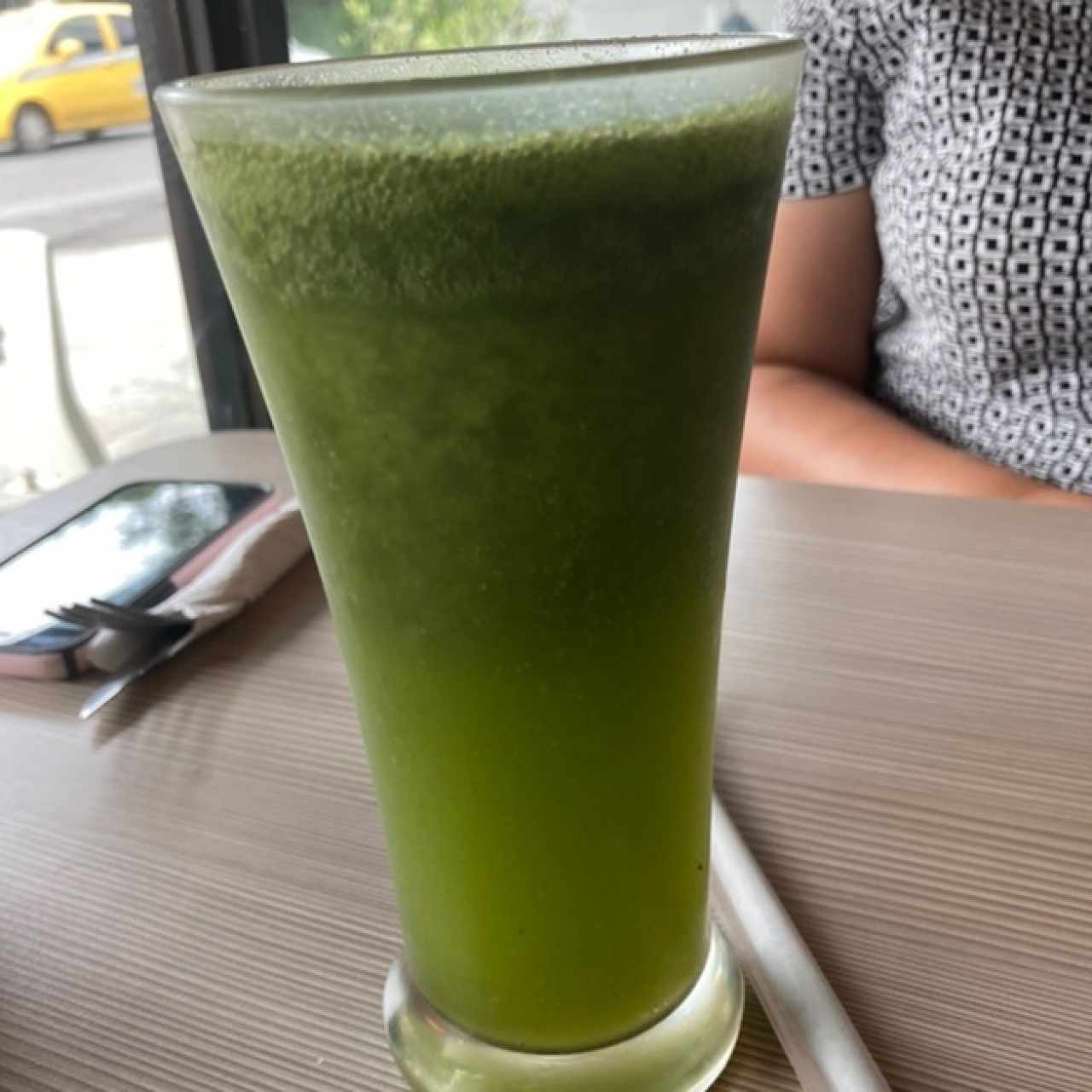 Hierba limonada de buena con jengibre
