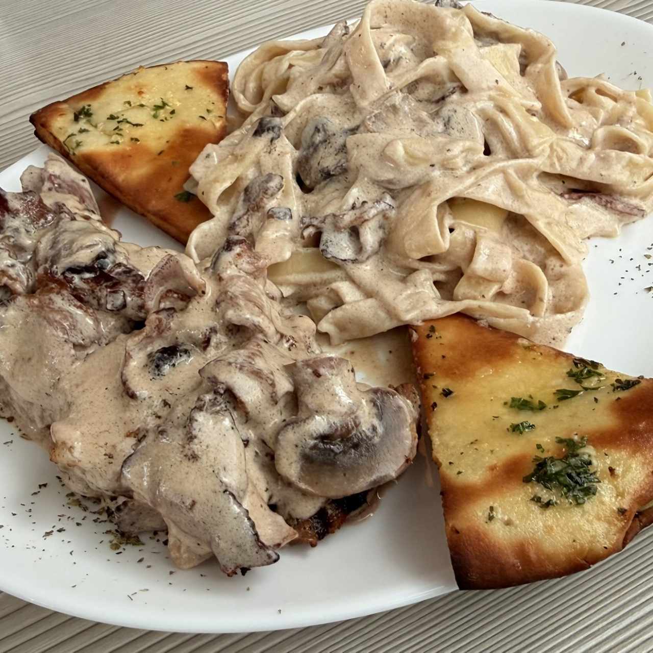 Steak en crema de Oporto
