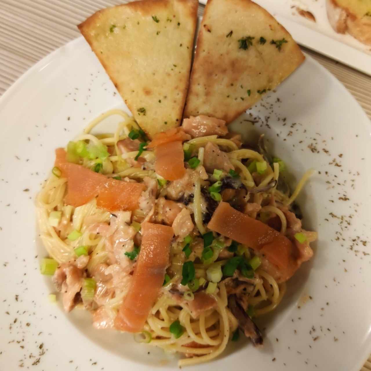 Spaguetti en Salsa de Salmon Ahumado