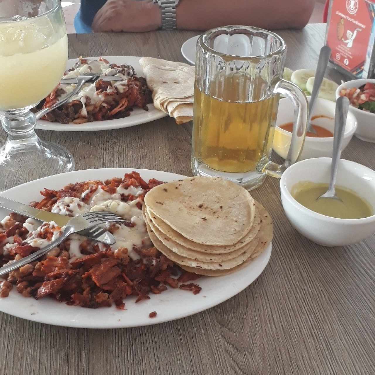 un fortachon y una poblanita😍😍😍😍😍