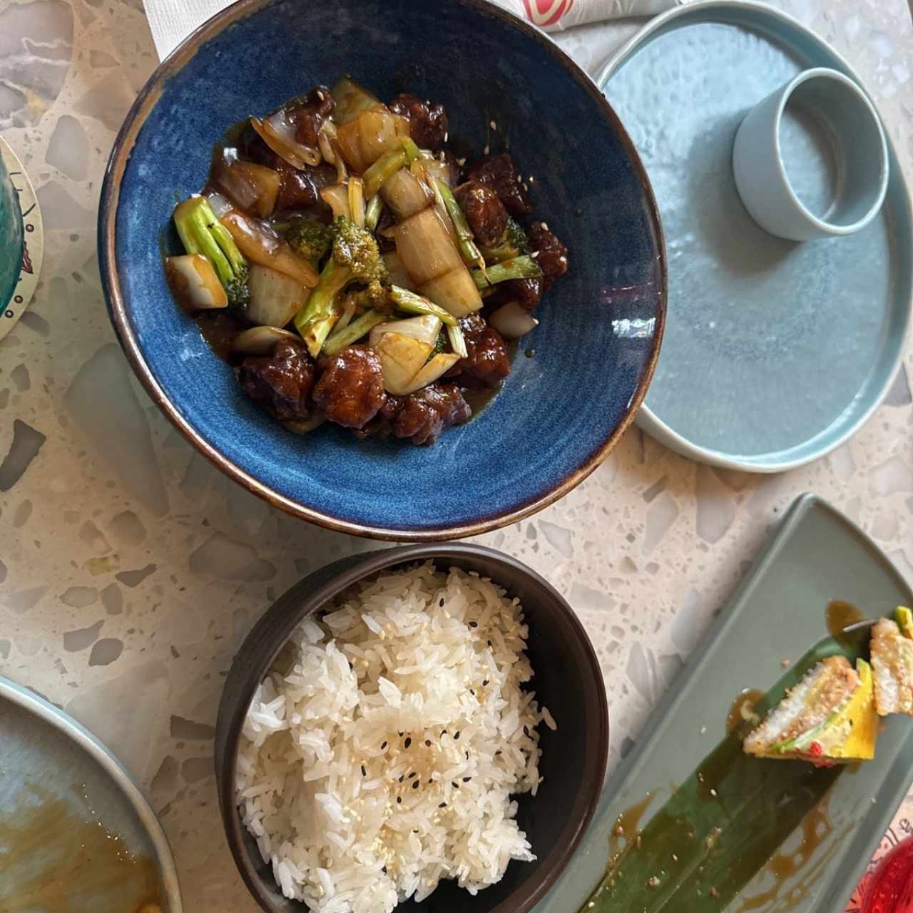 Platos Calientes - Mongolian chicken