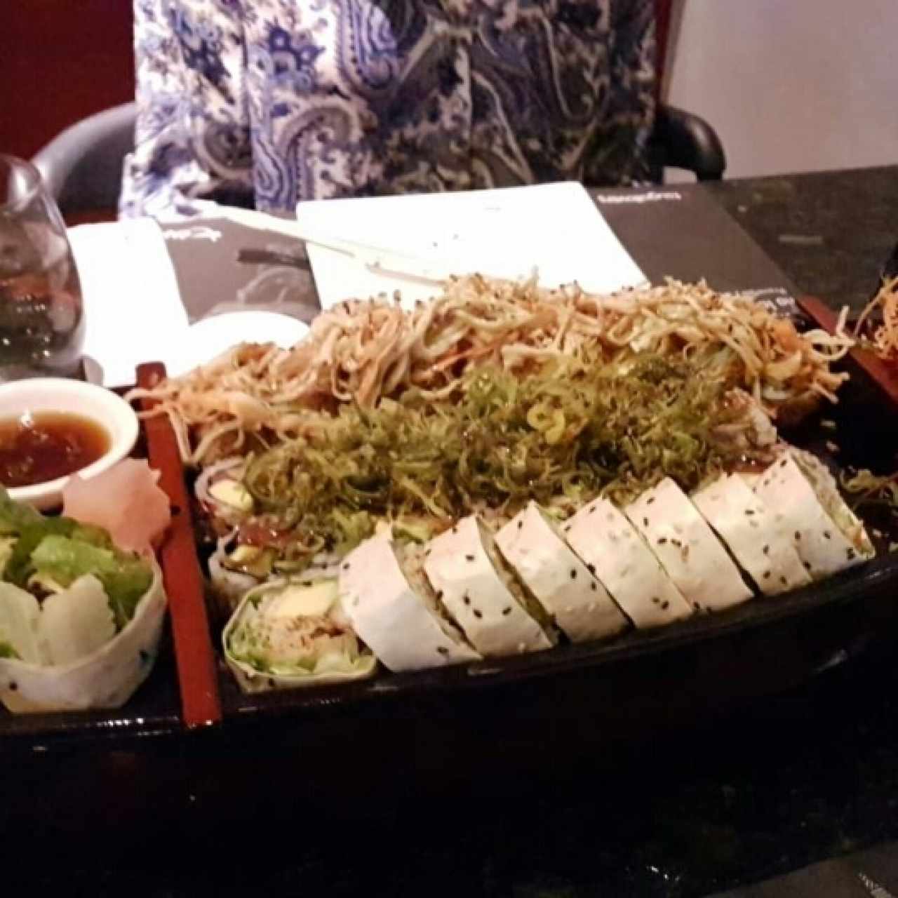 variedad de sushi. Buddah. Weed Roll. Tribu