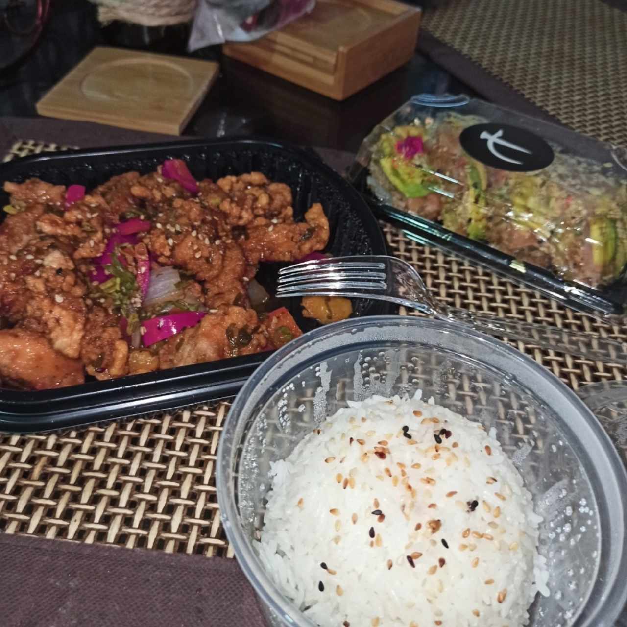 pollo agridulce y sushi pizza