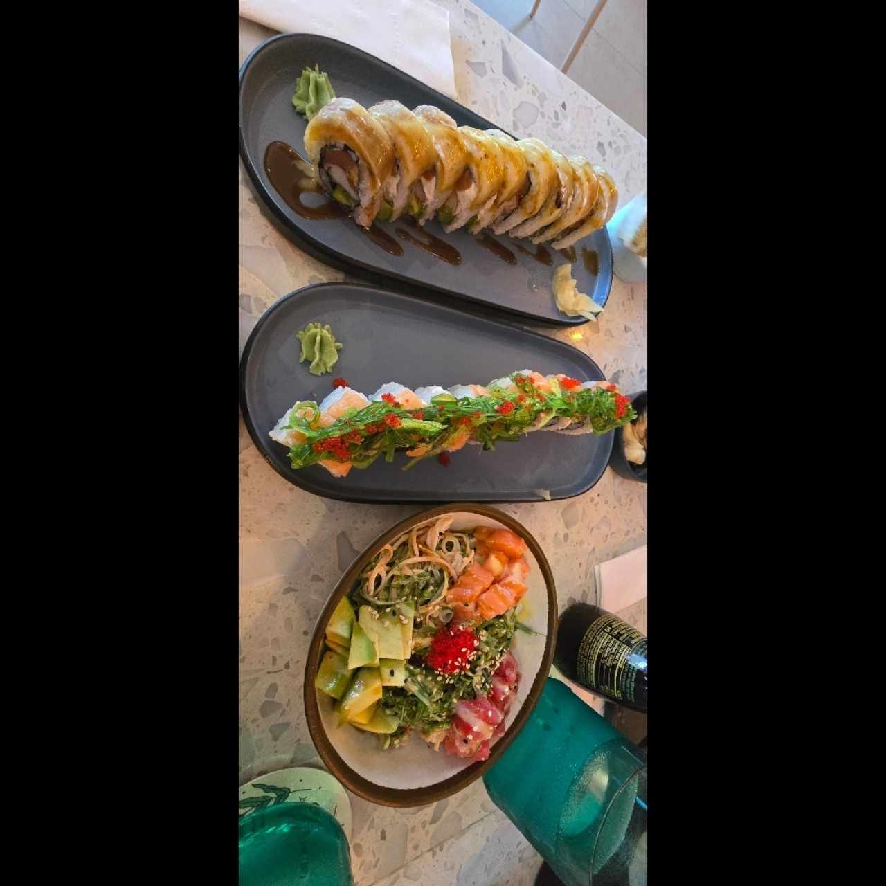 rollo tropical, rollo filadelfia especial y ensalada neptuno
