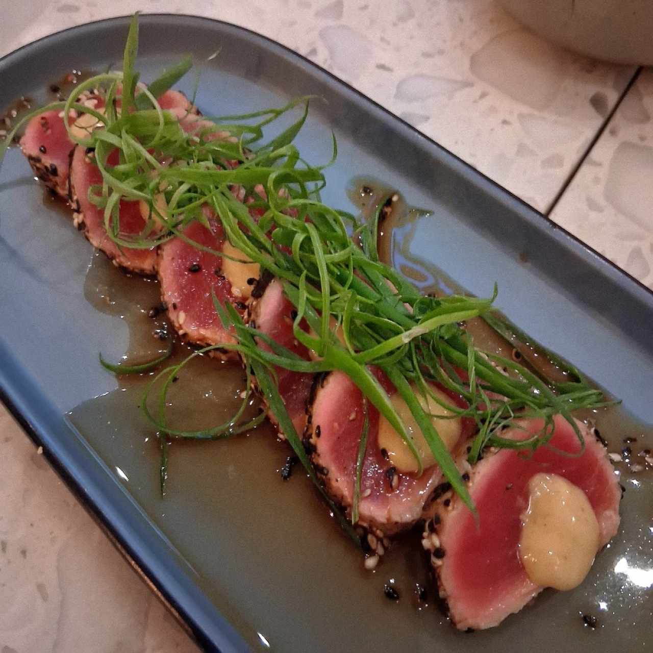 Entradas - Tuna Tataki