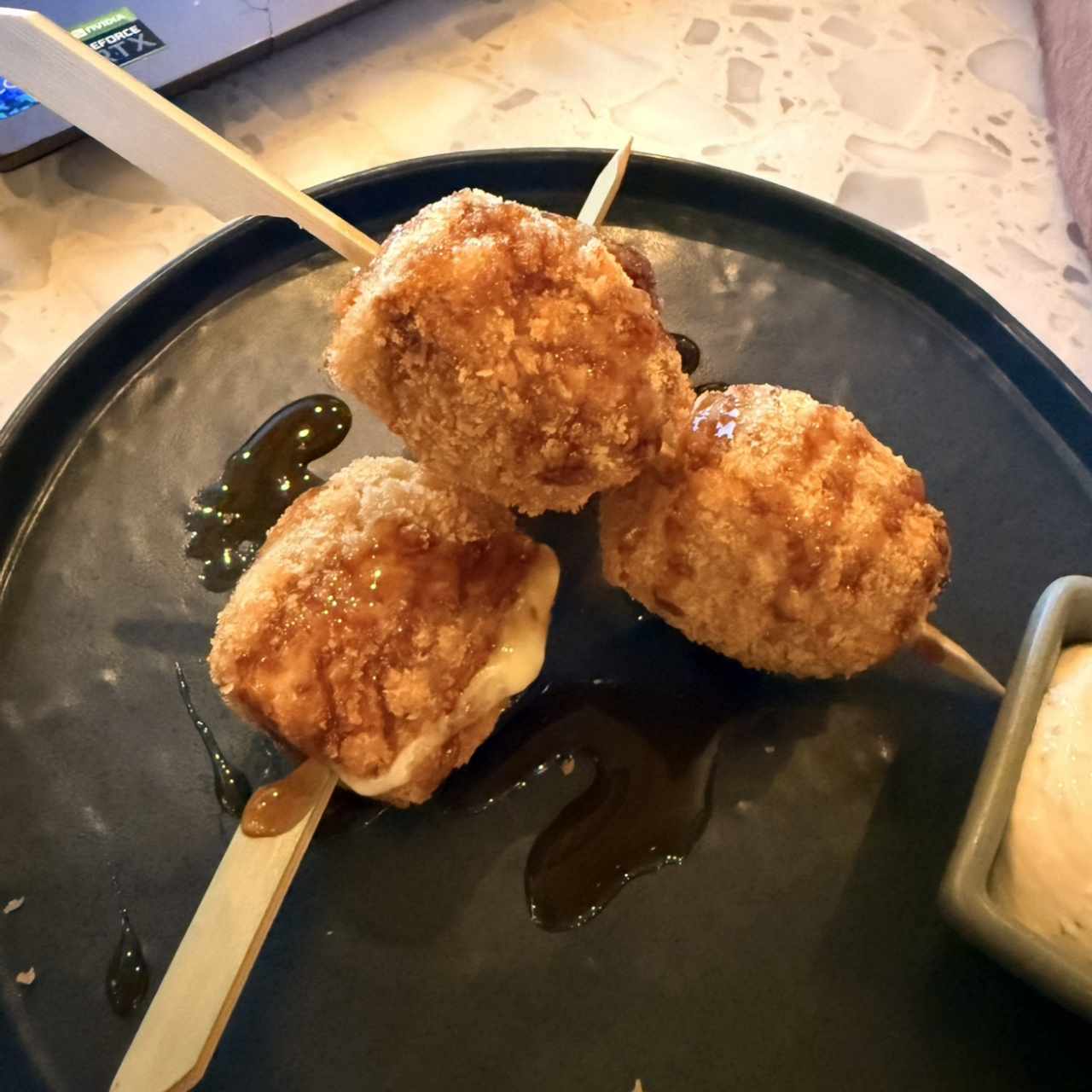 Brochetas de Plátano y Queso