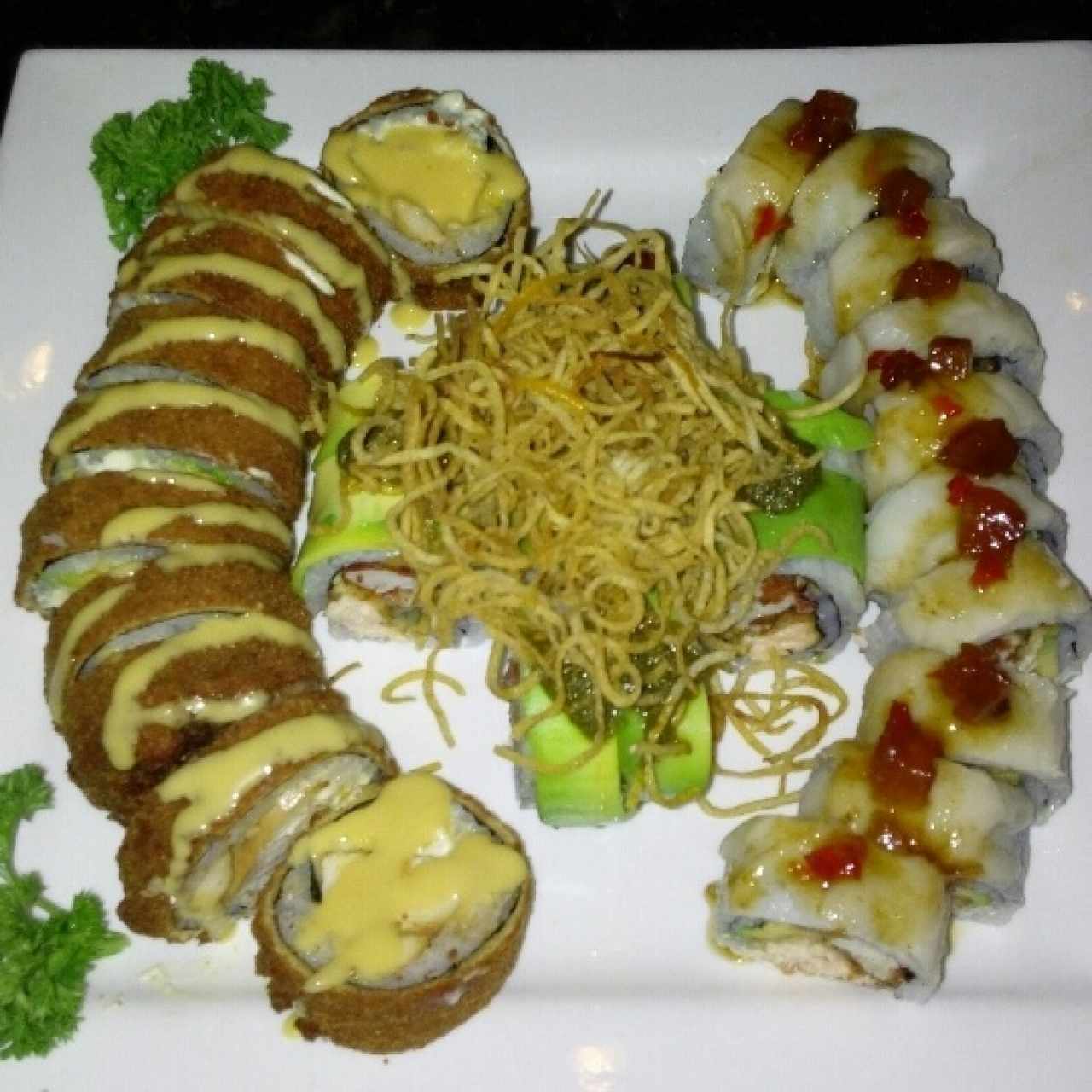 Sakura Roll, Toriniku Roll y Kraker Roll