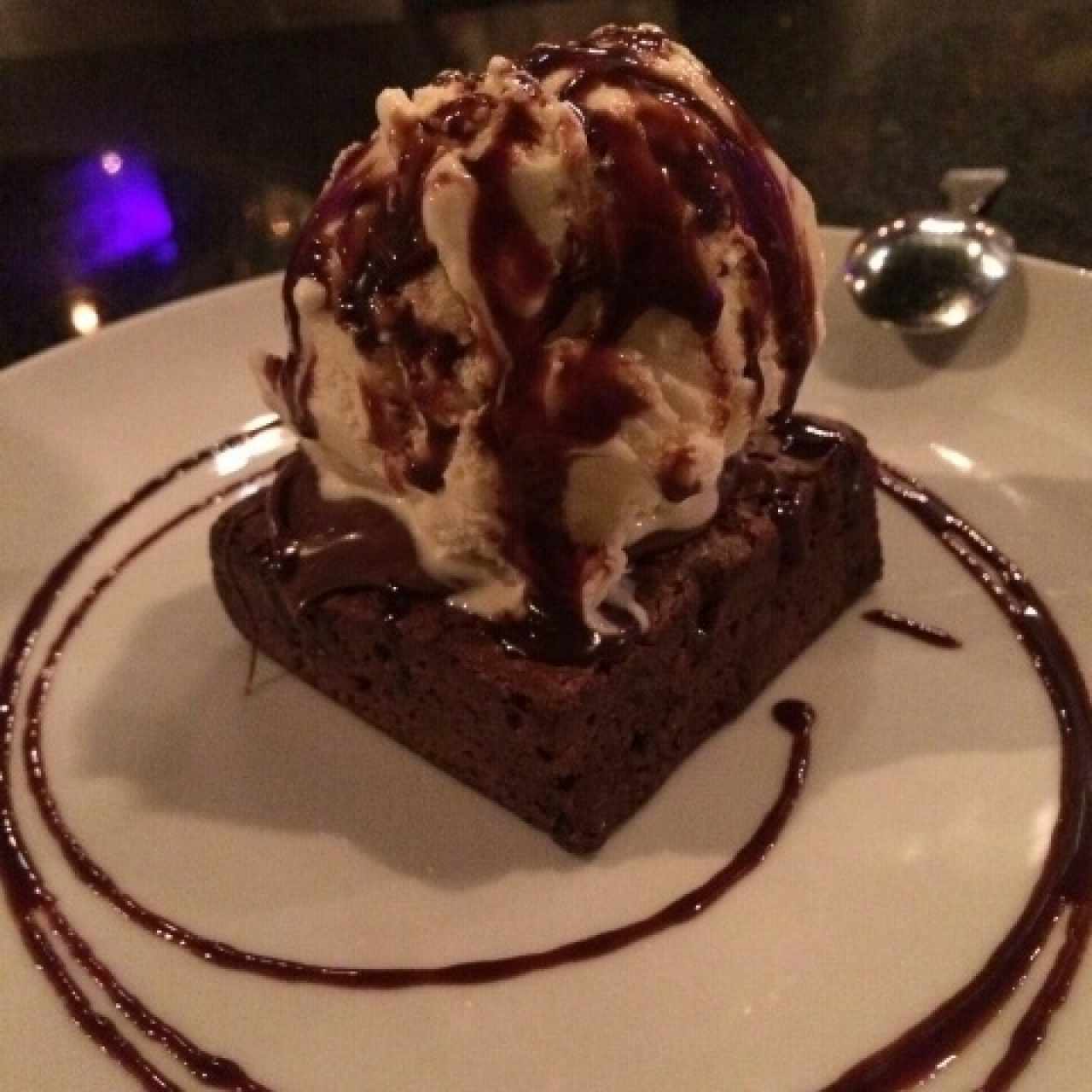 Brownie de Nutella con Helado