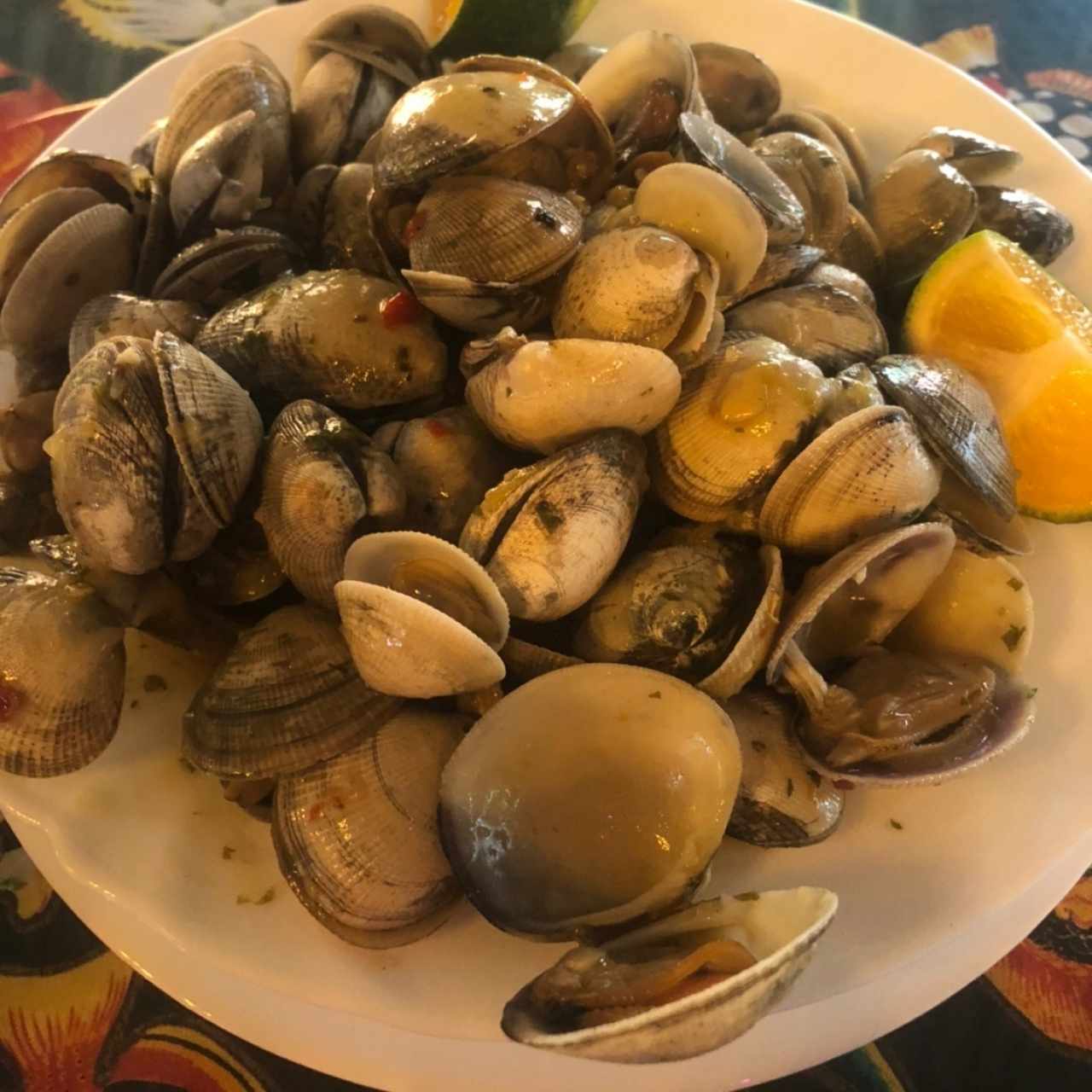 Almejas al ajillo