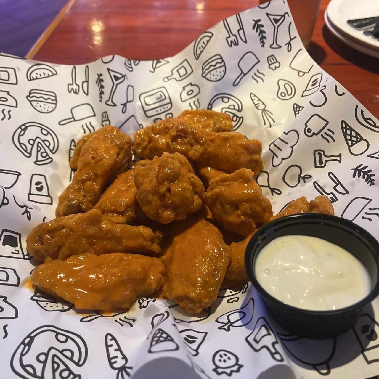 ORIGINAL HOOTERS STYLE WINGS