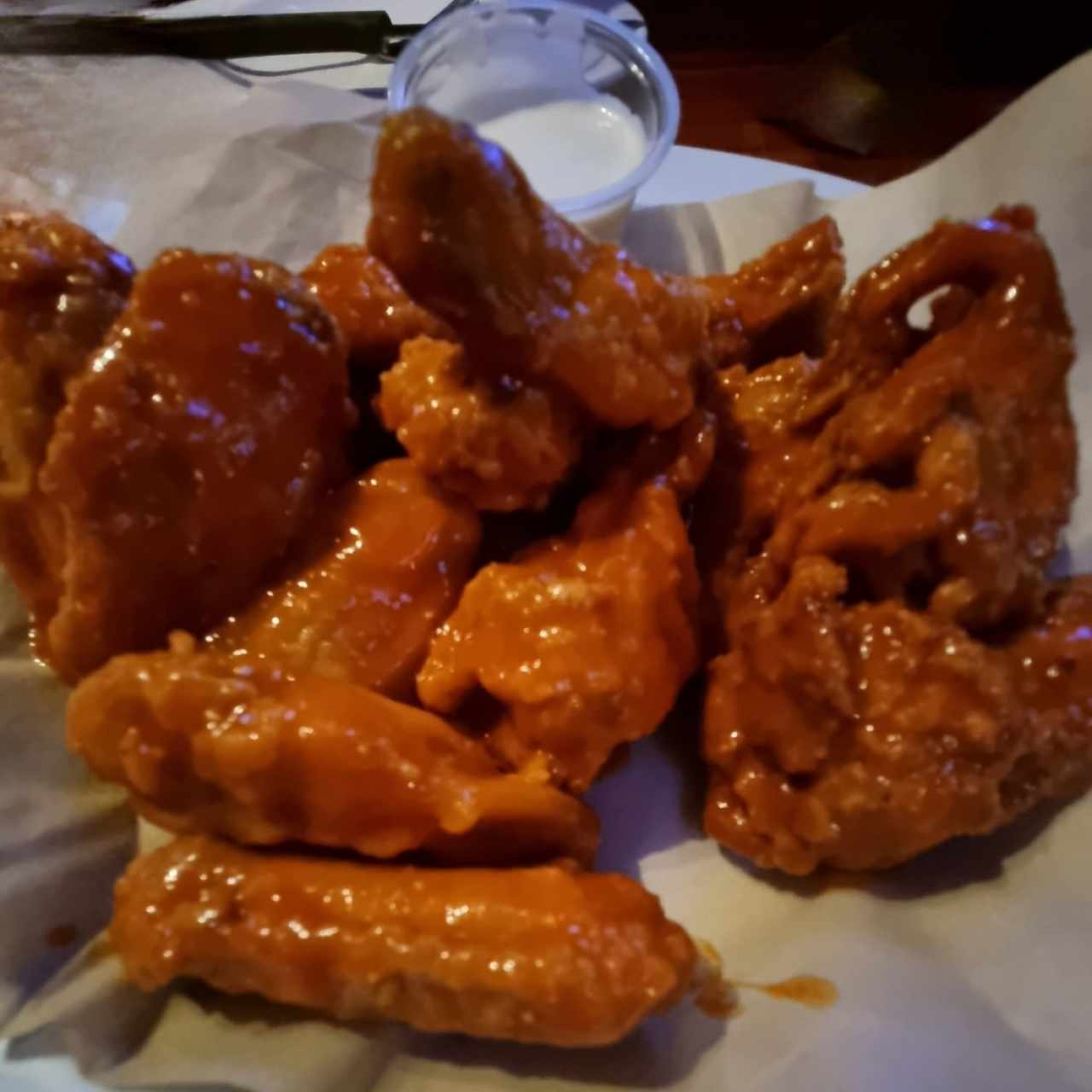 HOOTERS ORIGINAL BUFFALO PLATTER