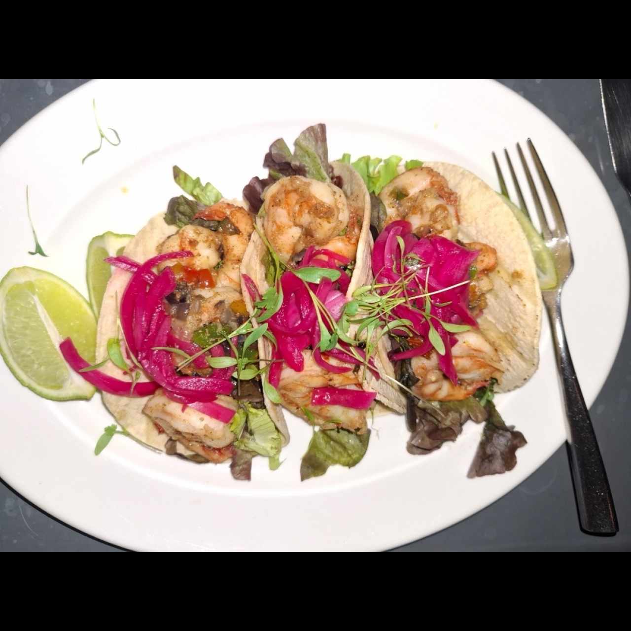 TACOS DE LANGOSTINOS SALTEADOS