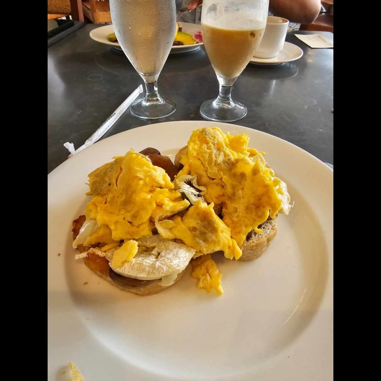 DESAYUNO - HUEVOS ESTRELLADOS