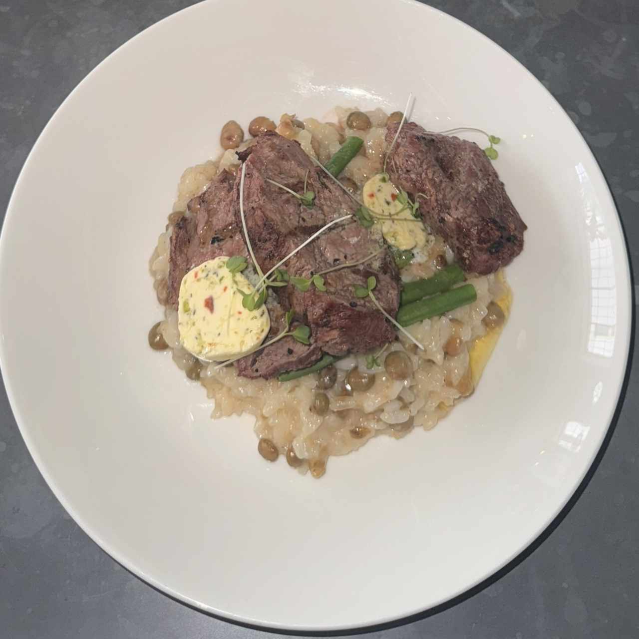 FILETE DE RES SOBRE RISOTTO