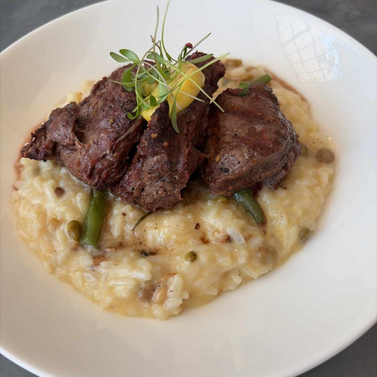 FILETE DE RES SOBRE RISOTTO