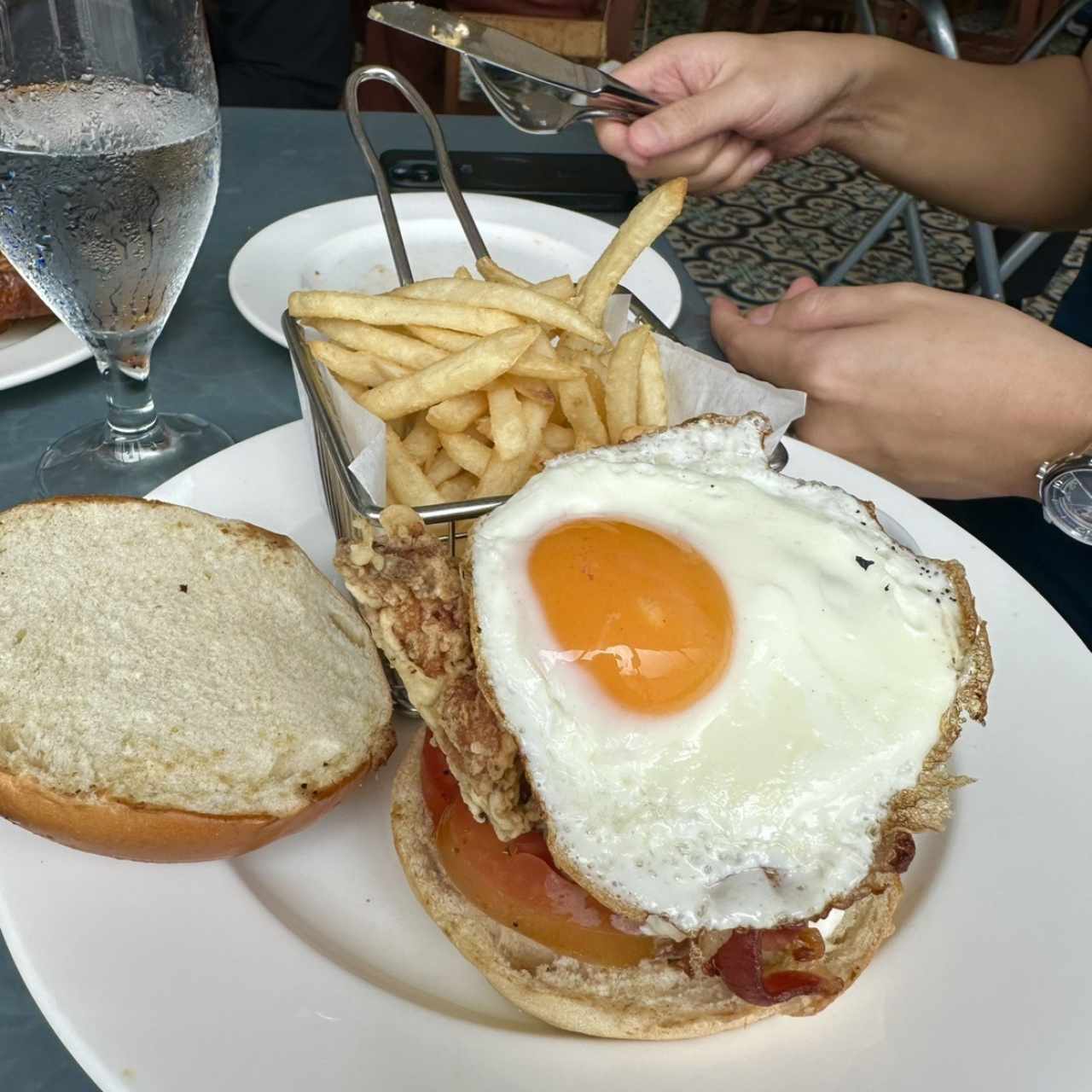 EMPAREDADOS - CHIPOTLE BACON BURGER