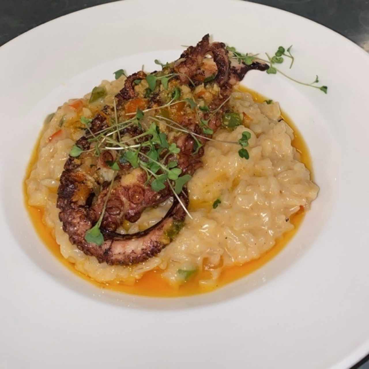 PASTA AL OLEO CON LANGOSTINOS Y PULPO