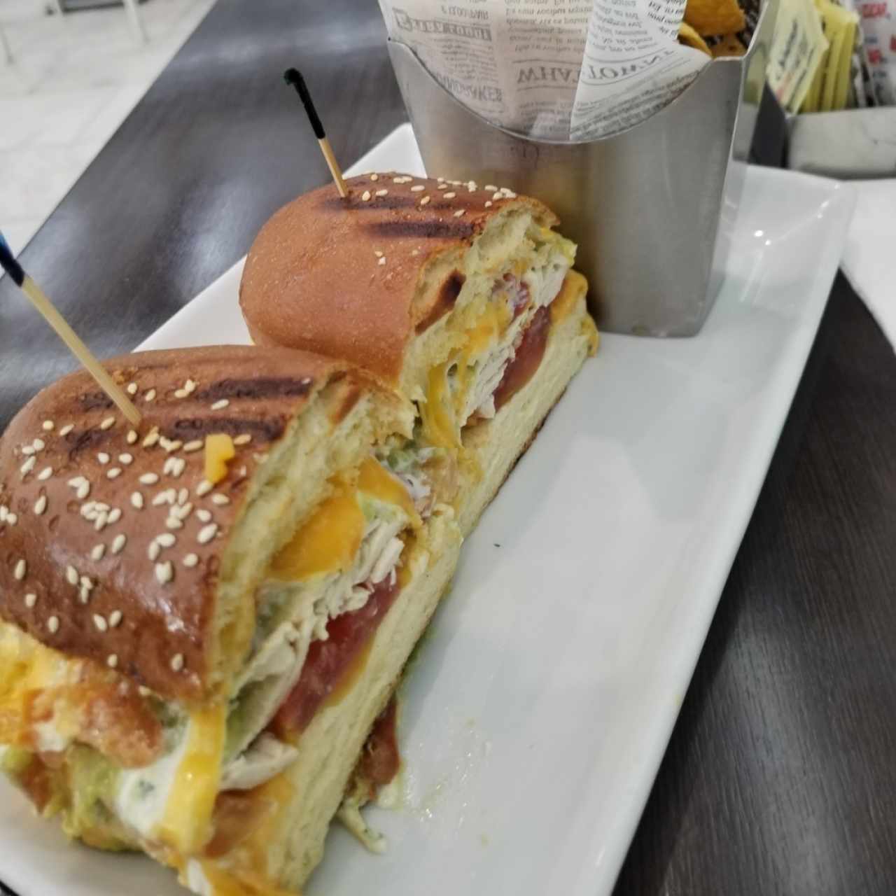 Emparedado de Pollo a la Mexicana