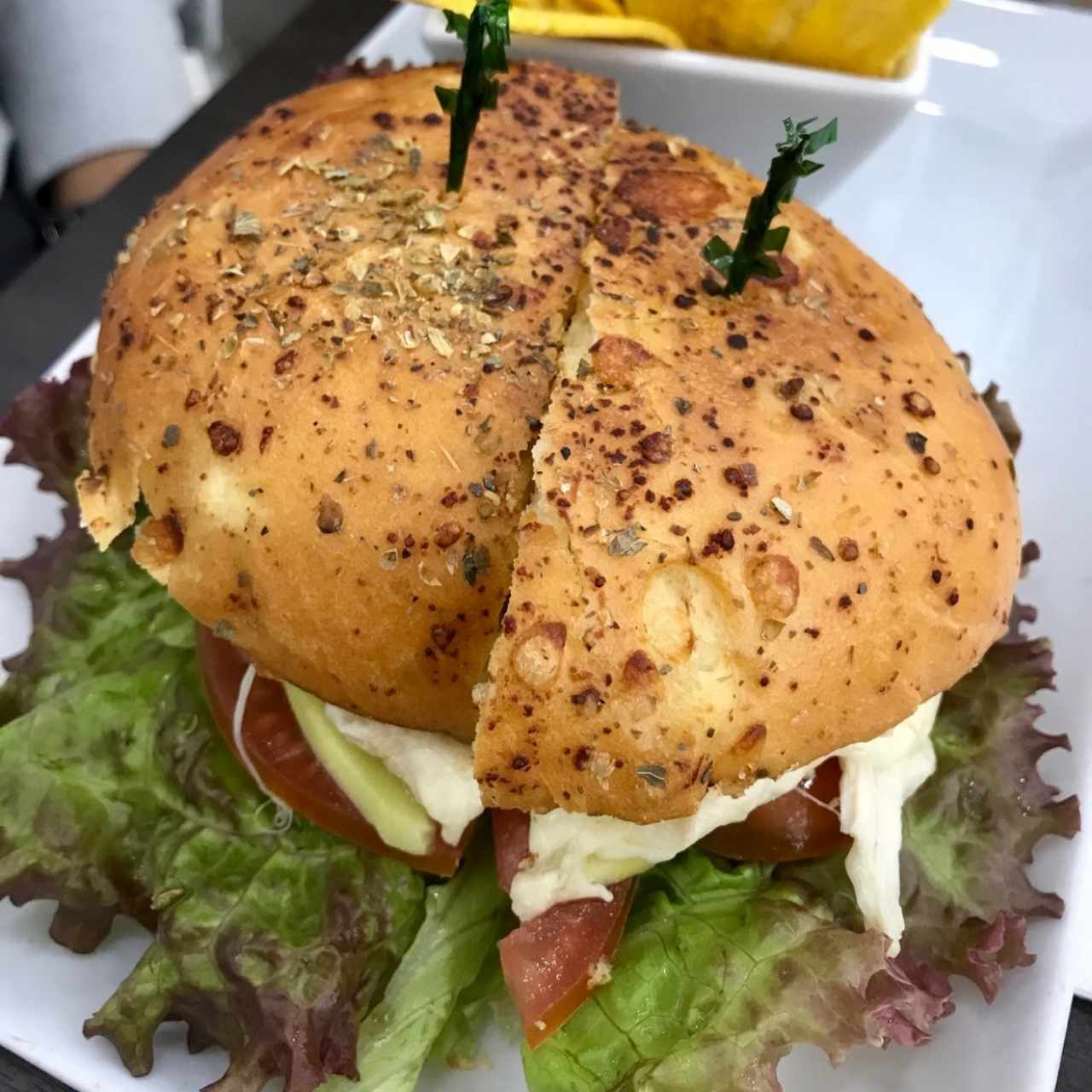 Emparedado de pollo a la plancha 