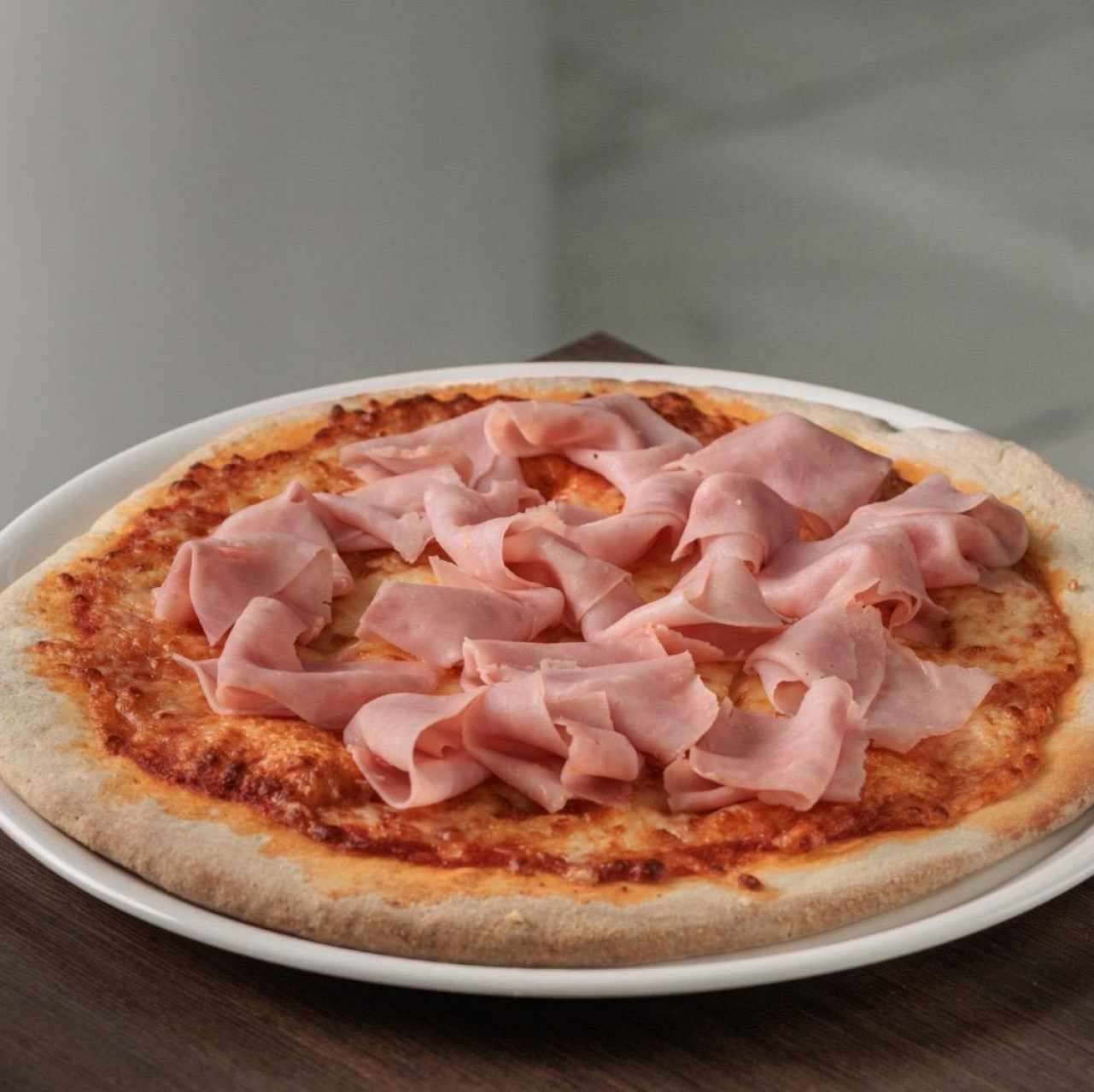 Pizza de 8 (3 Quesos, Jamón, Pepperoni)