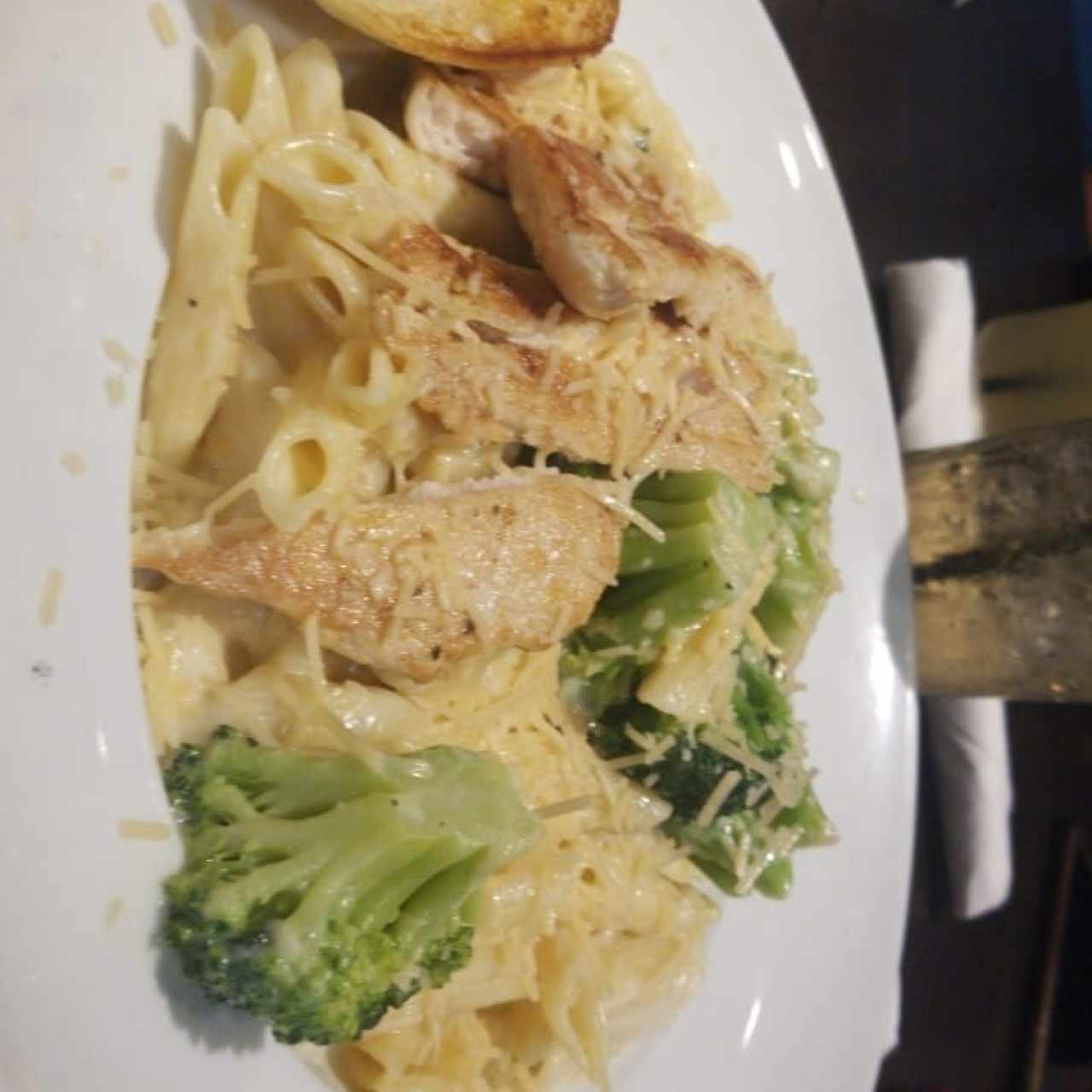 pasta alfredo con pollo