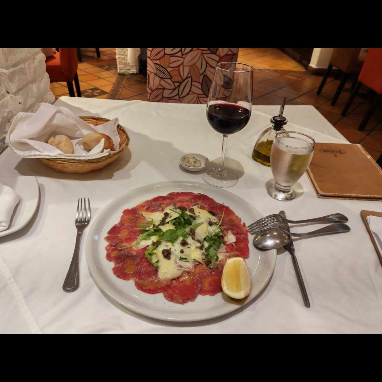 De Res con Rúcula, Parmesano y Trufa