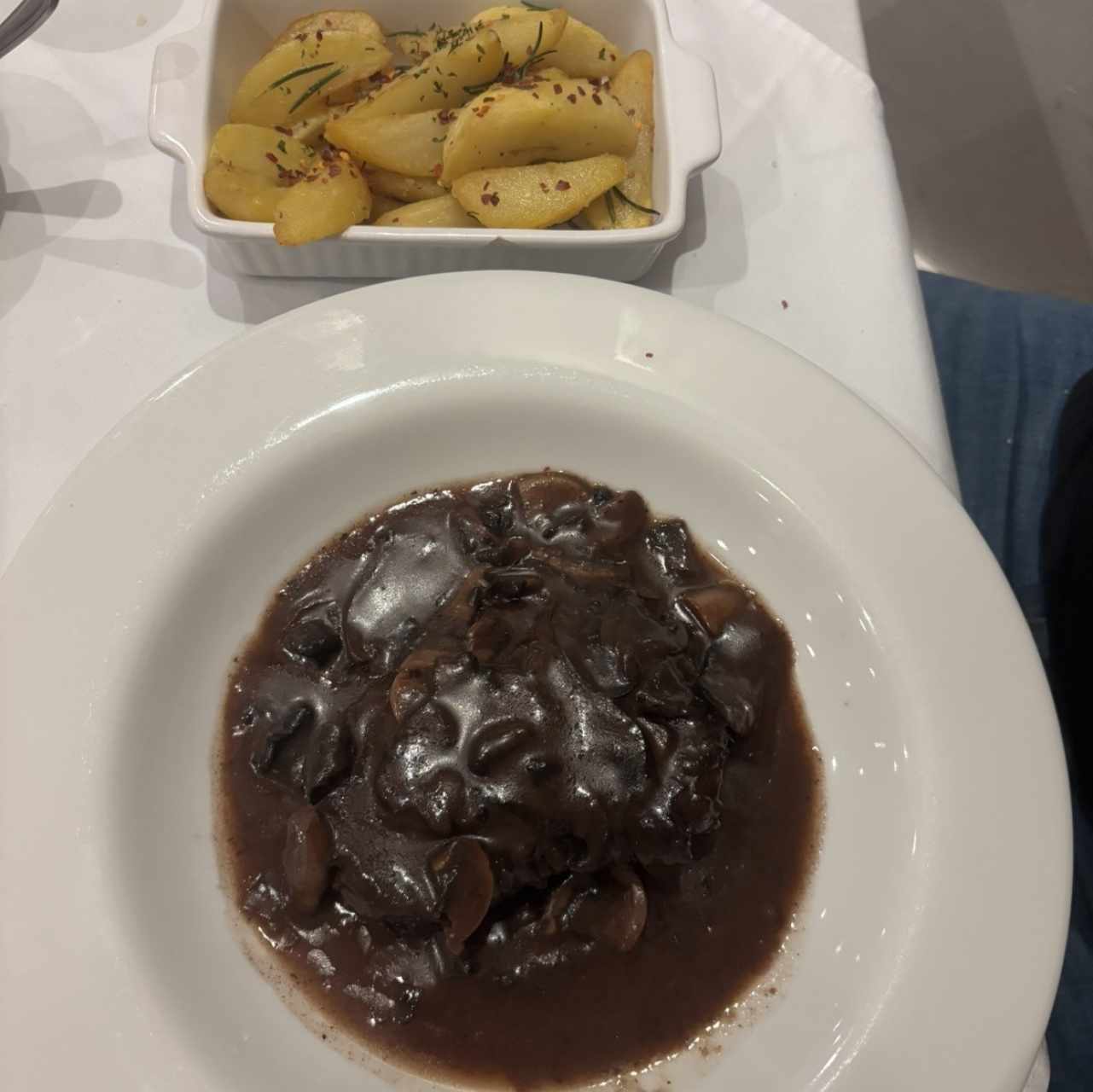 Fileto Bordolese (con Vino Tinto y Hongos)