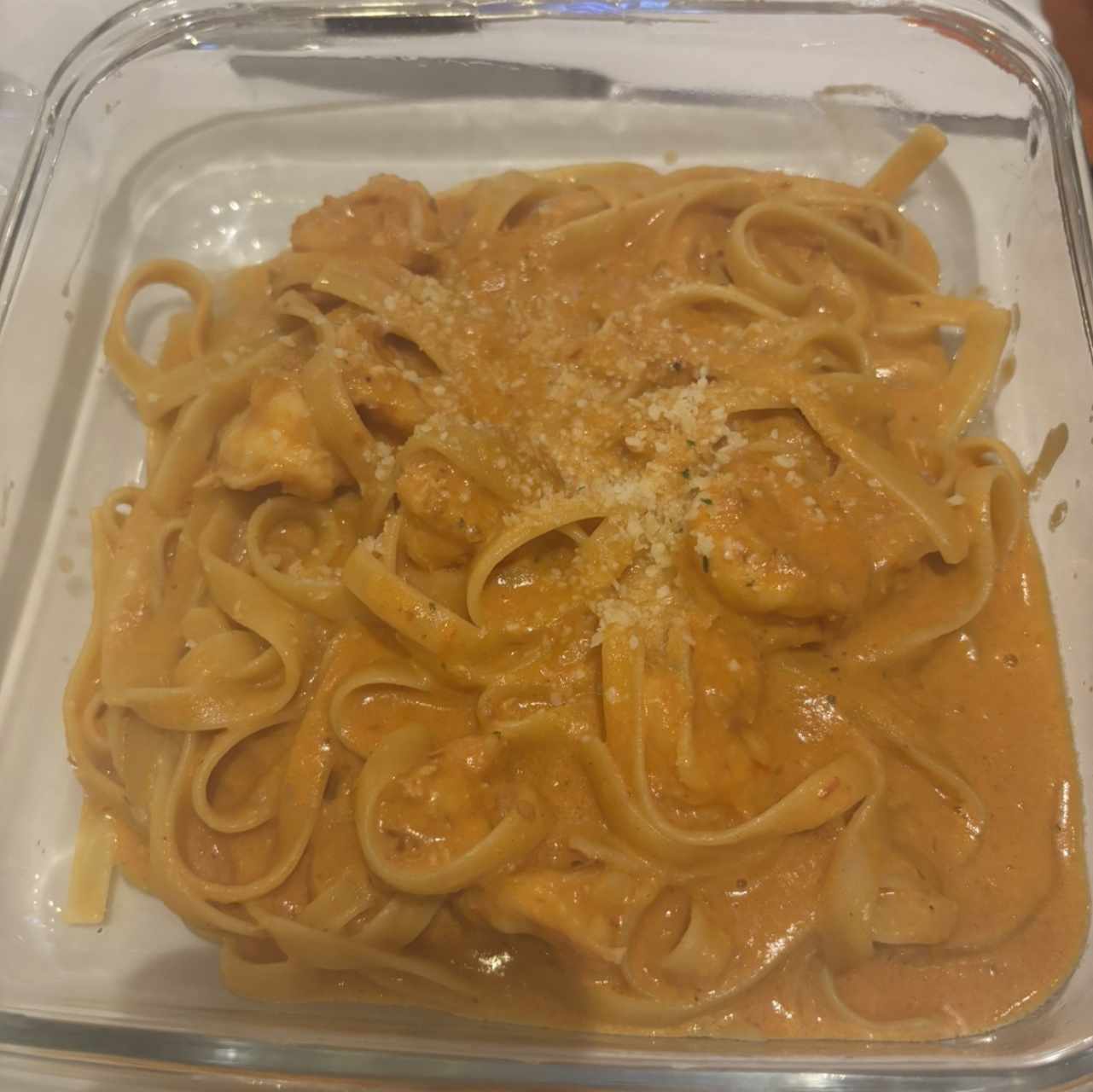 Camarones al Bisquet en Salsa Rosé
