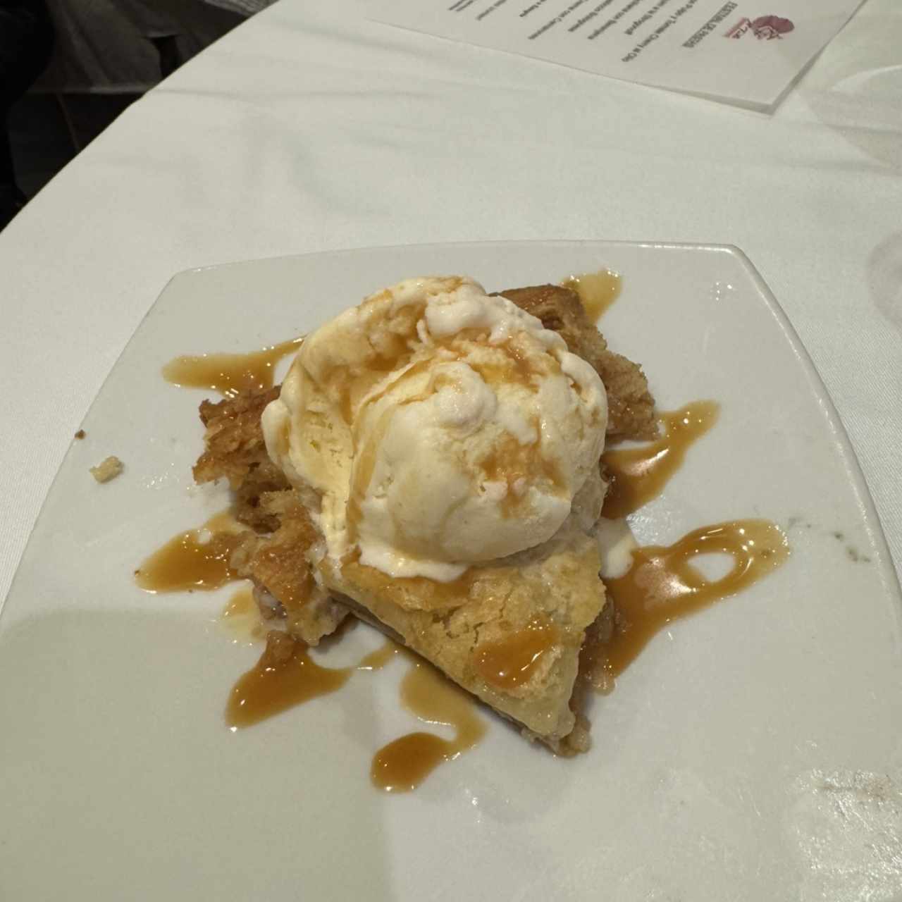 Tarta de Manzana con helado de Vainilla
