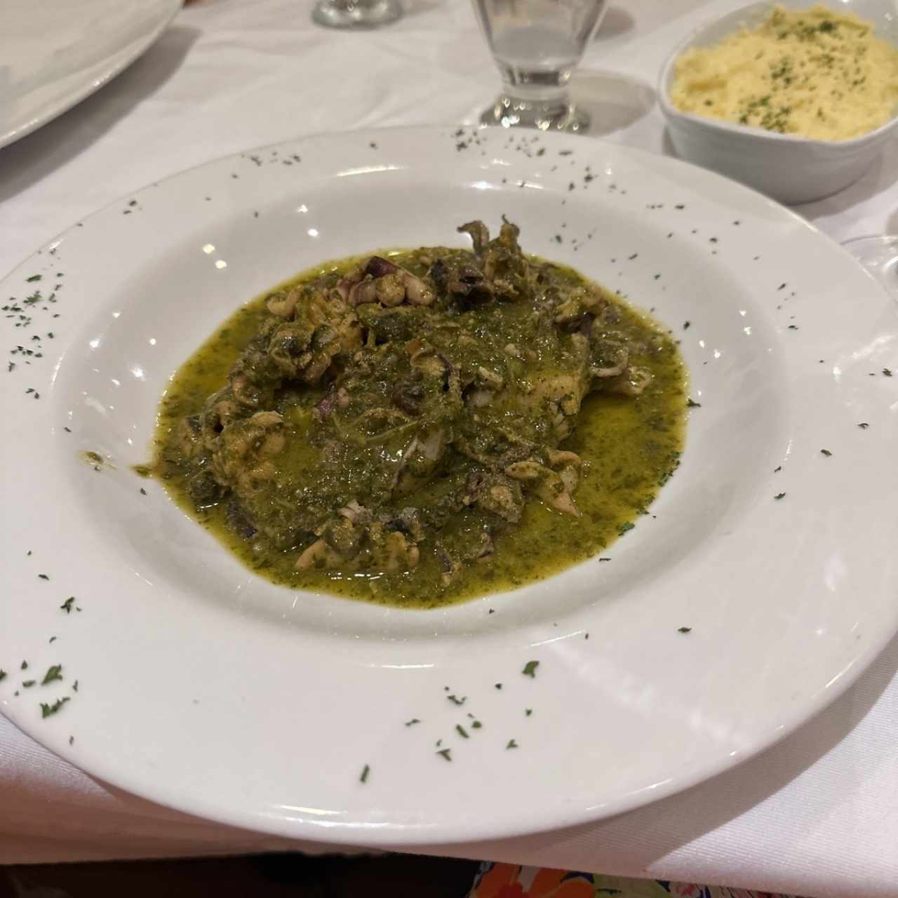 Corvina con Mariscos en Salsa Verde