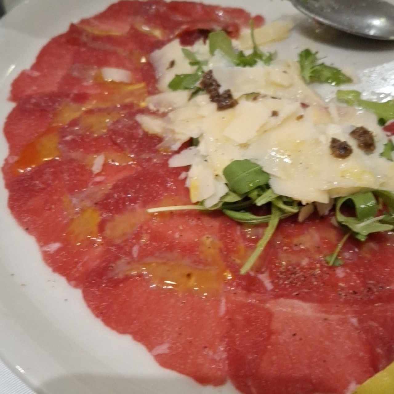 De Res con Rúcula, Parmesano y Trufa