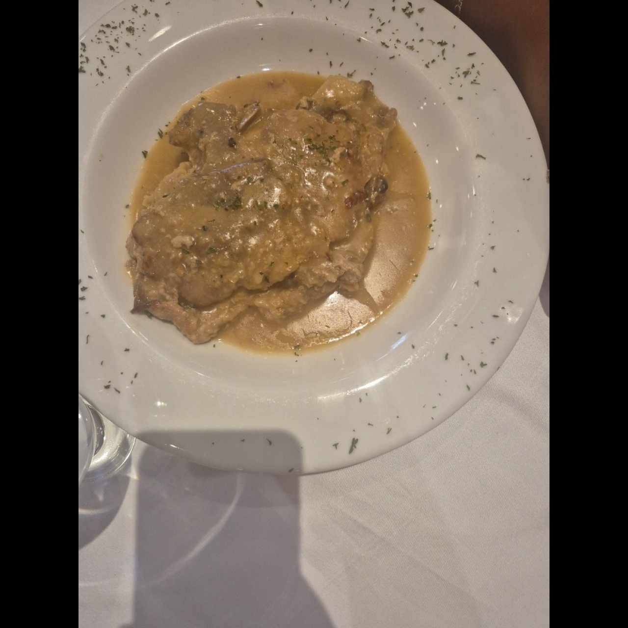 Chuleta de Cerdo Rellena con Porcini y Queso