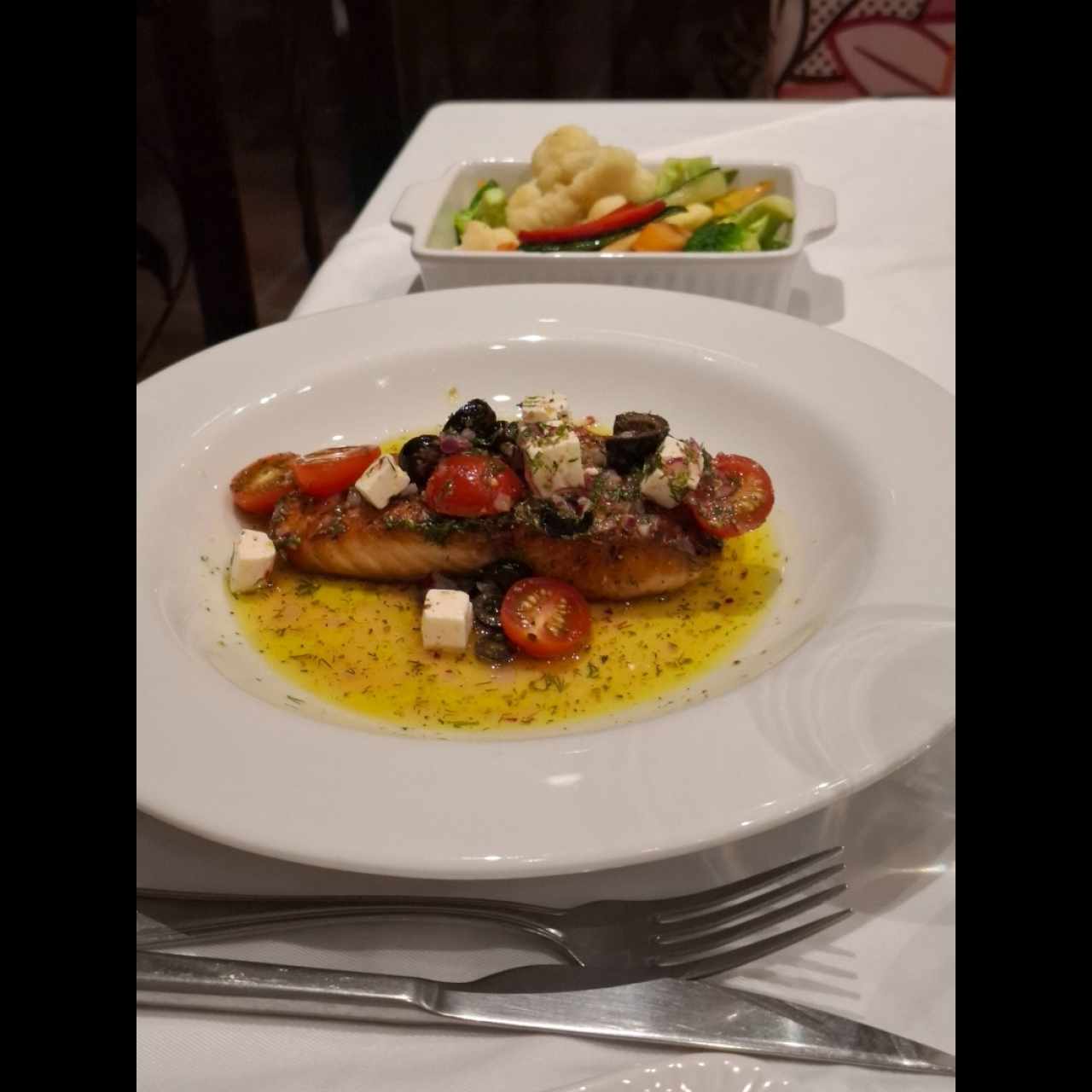 Salmón a la Griega