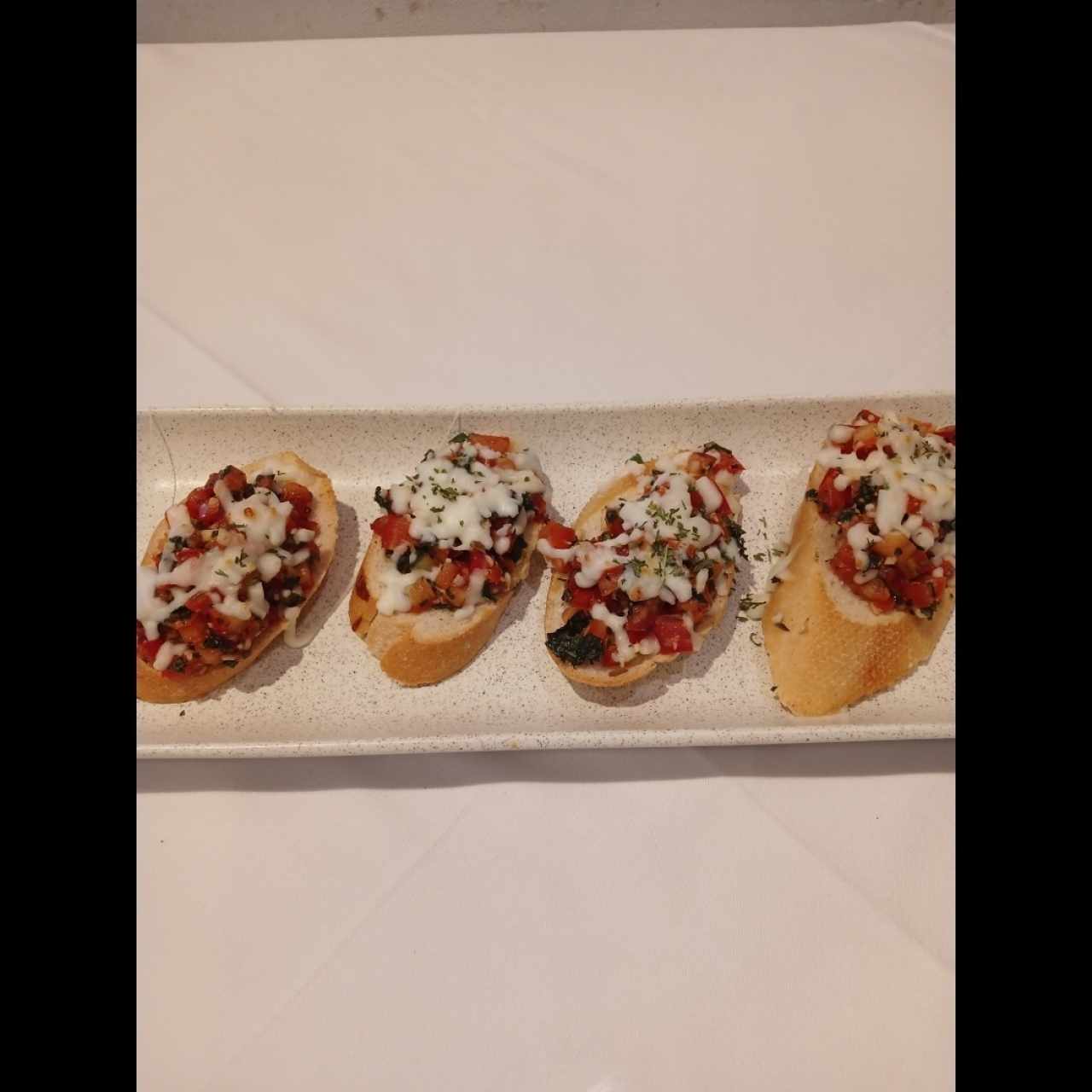 Bruschetta de Tomate y Mozarella