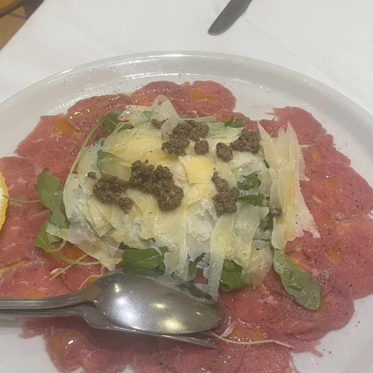 De Res con Rúcula, Parmesano y Trufa