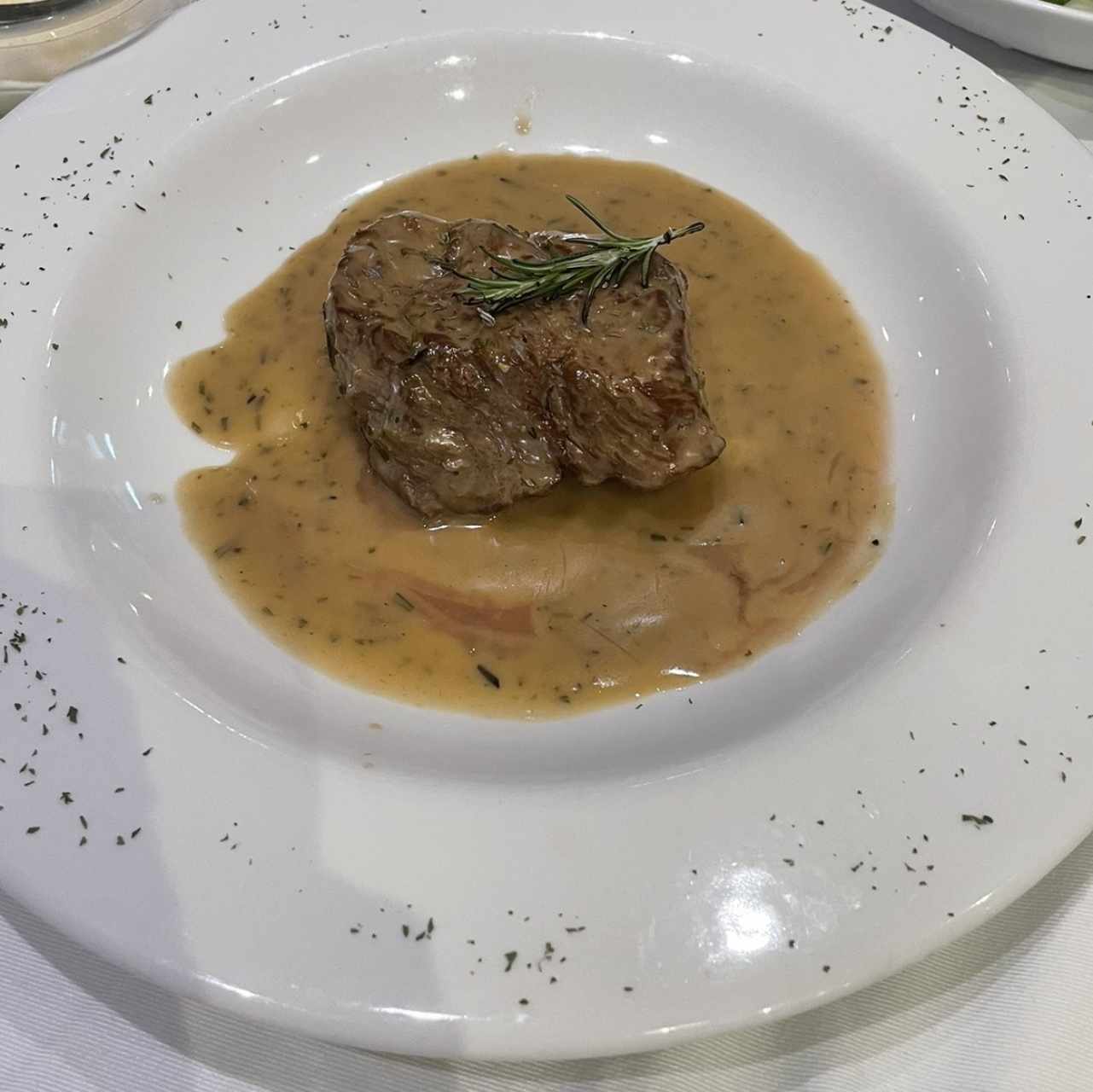 Filete de Novillo al Romero y Mantequilla