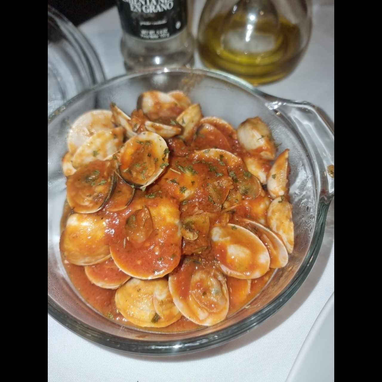 Almejas en Salsa Roja