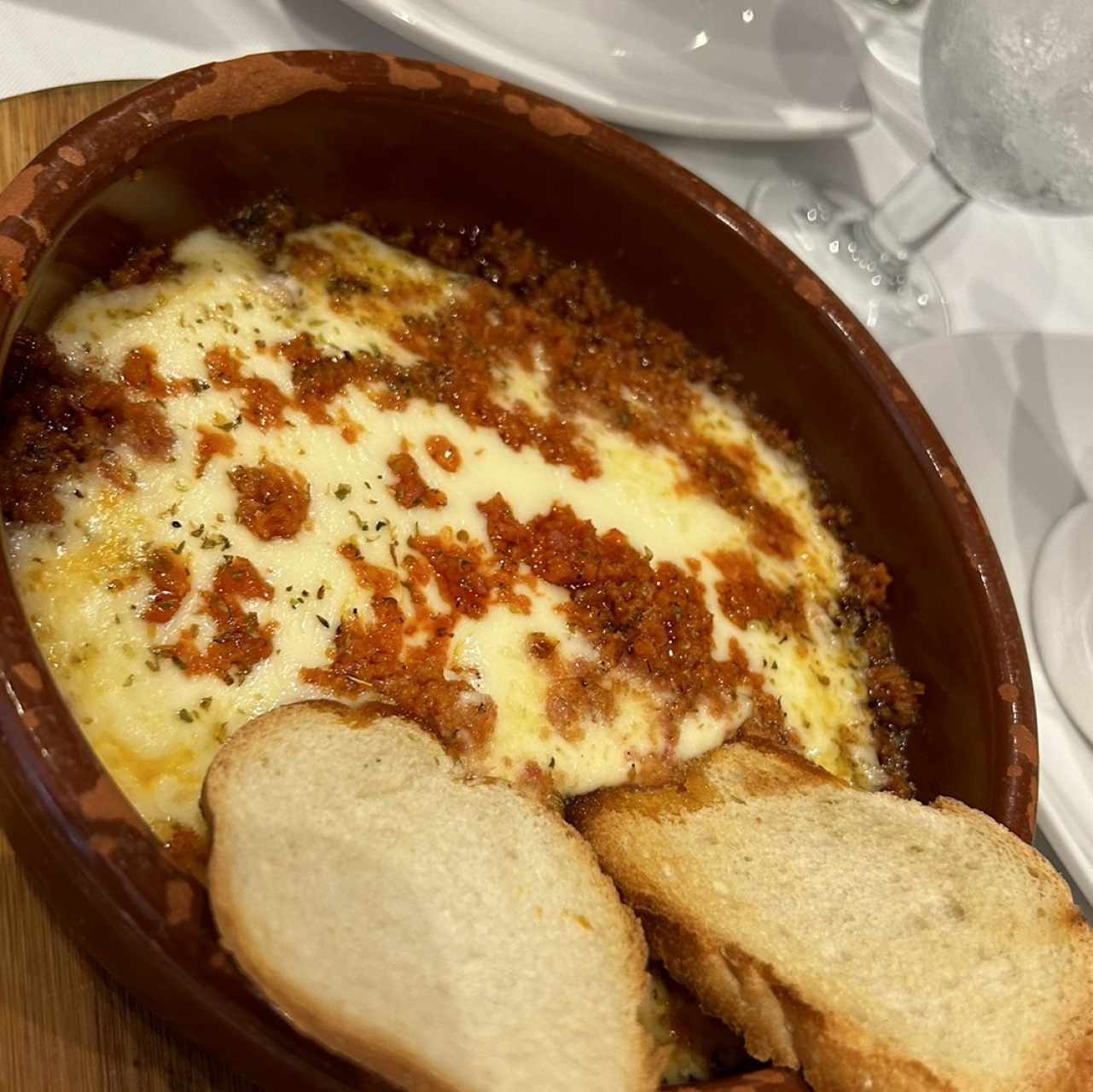 Provolone Fundido con Chorizo