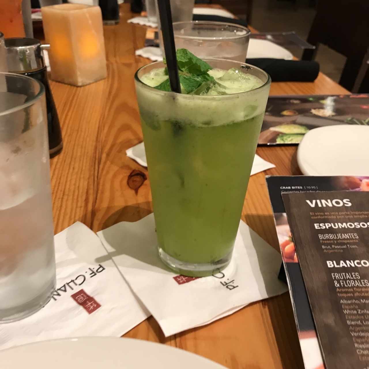 Limonada de hierba Buena 