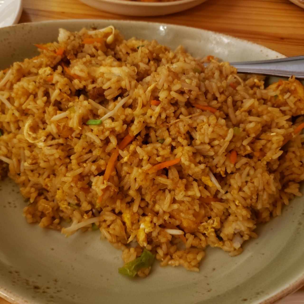 Arroz frito de pollo