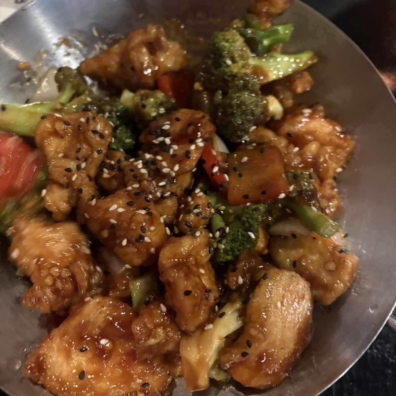 Pollo al sesamo 