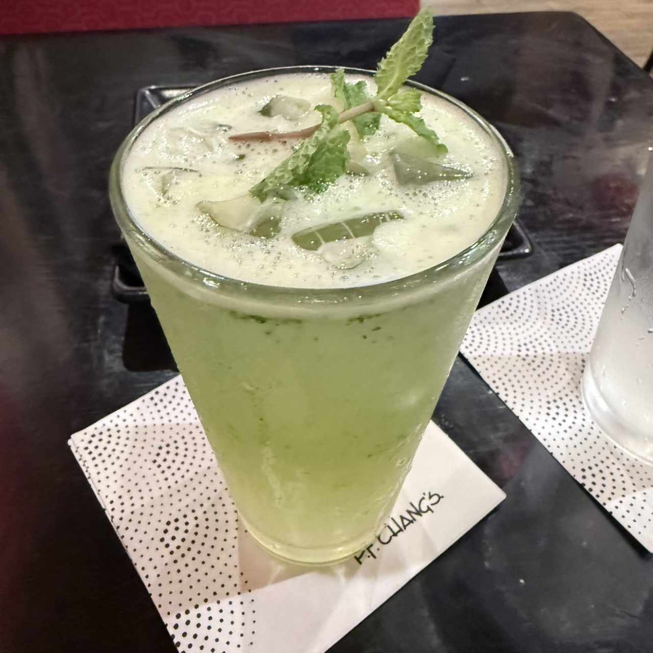 Limonada con hierbabuena 
